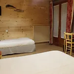 Logis Restaurant U'fredy 2* 拉克吕萨