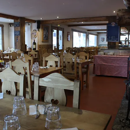 فندق Logis Restaurant U'fredy