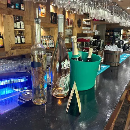 Logis Restaurant U'fredy 2* لا كلوساز
